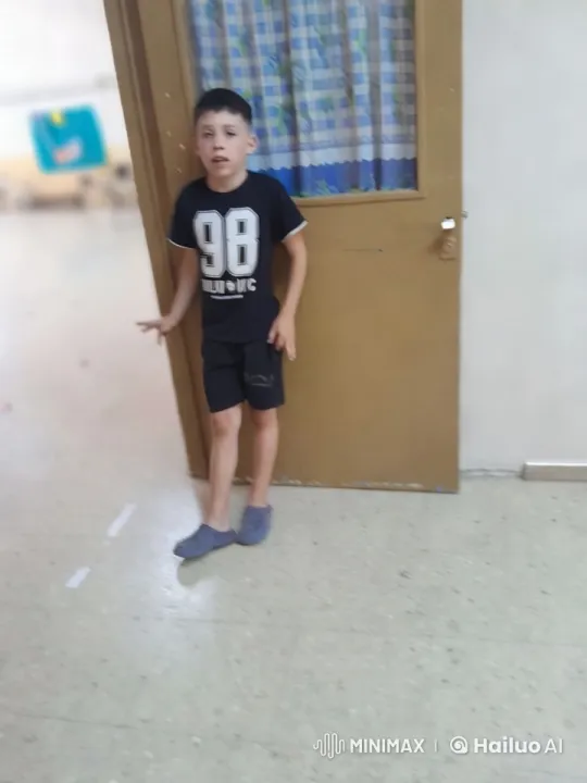 Young Boy Transforms into Spider-Man, Strikes Heroic Pose – AI Generated Video | Hailuo AI