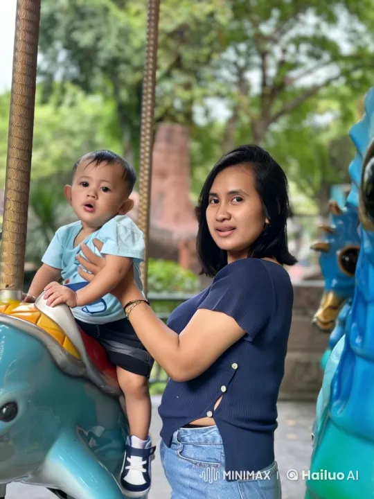 Joyful Day Out at Amusement Park Captured – AI Generated Video | Hailuo AI