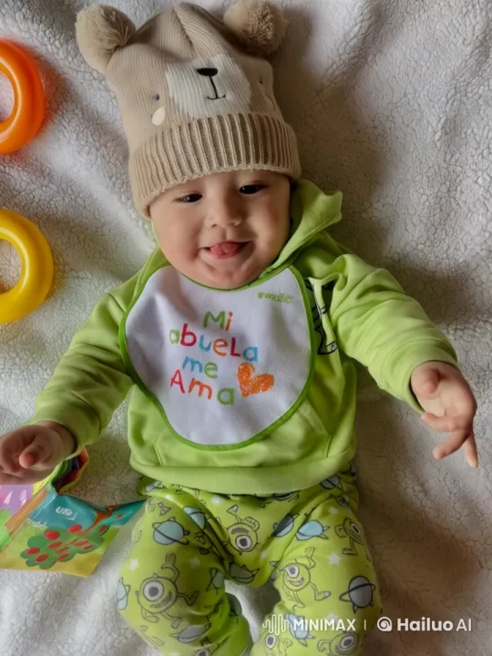 Baby's Playful Dance and Gentle Kungfu Moves – AI Generated Video | Hailuo AI