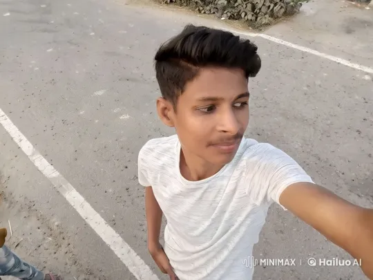 Street Vendor Surprised by Rats and Reptiles Swarm – AI Generated Video | Hailuo AI