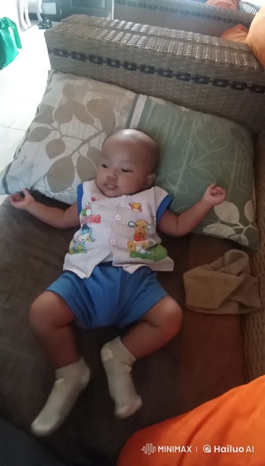 Baby's Playful Dance and Kung Fu Moves – AI Generated Video | Hailuo AI