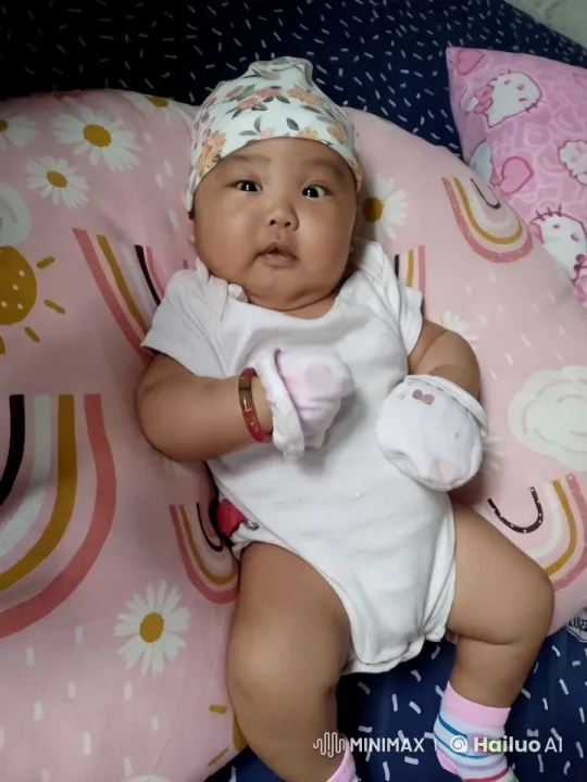 Baby's Joyful Dance and Playful Kung Fu Poses – AI Generated Video | Hailuo AI