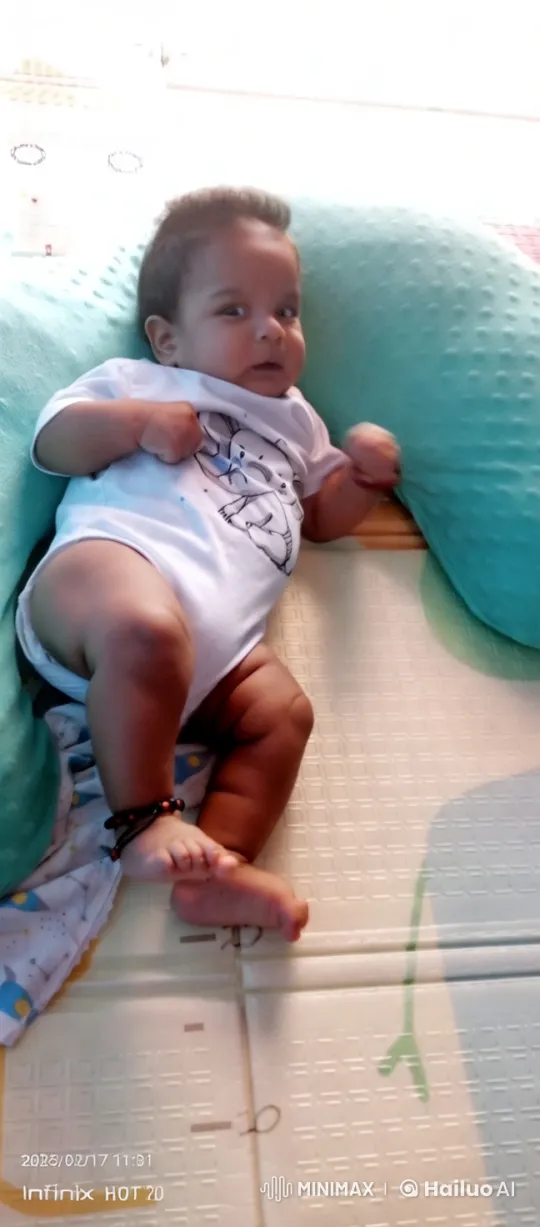 Baby on Soft Mat with Playful Movements – AI Generated Video | Hailuo AI