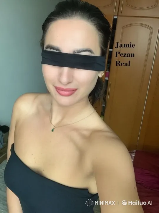 Live2D Animation of Confident Blindfolded Girl – AI Generated Video | Hailuo AI