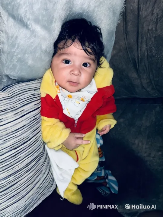 Baby's Playful Kung Fu and Dance on Soft Couch – AI Generated Video | Hailuo AI