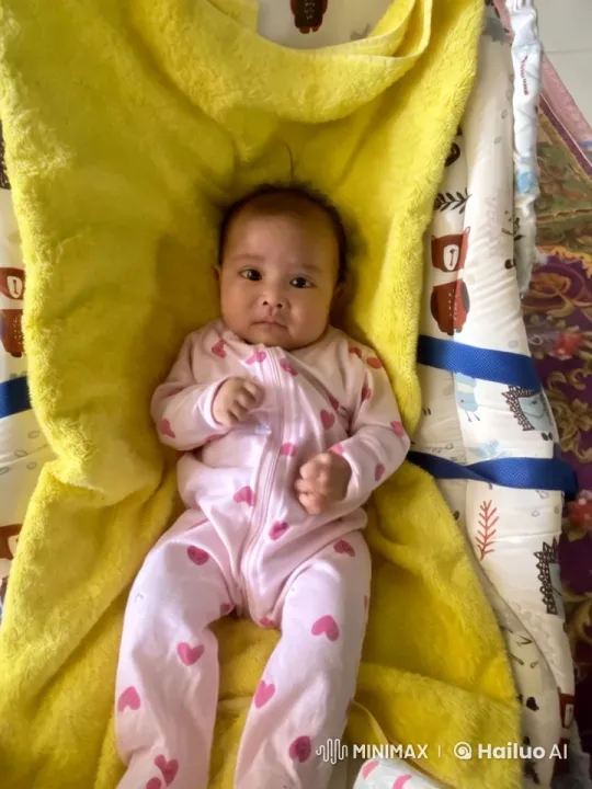 Baby's Joyful Dance and Playful Stands – AI Generated Video | Hailuo AI