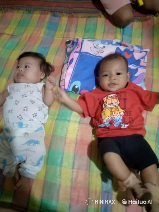 Toddlers on Mat: Playful Kung Fu Dance Interaction – AI Generated Video | Hailuo AI