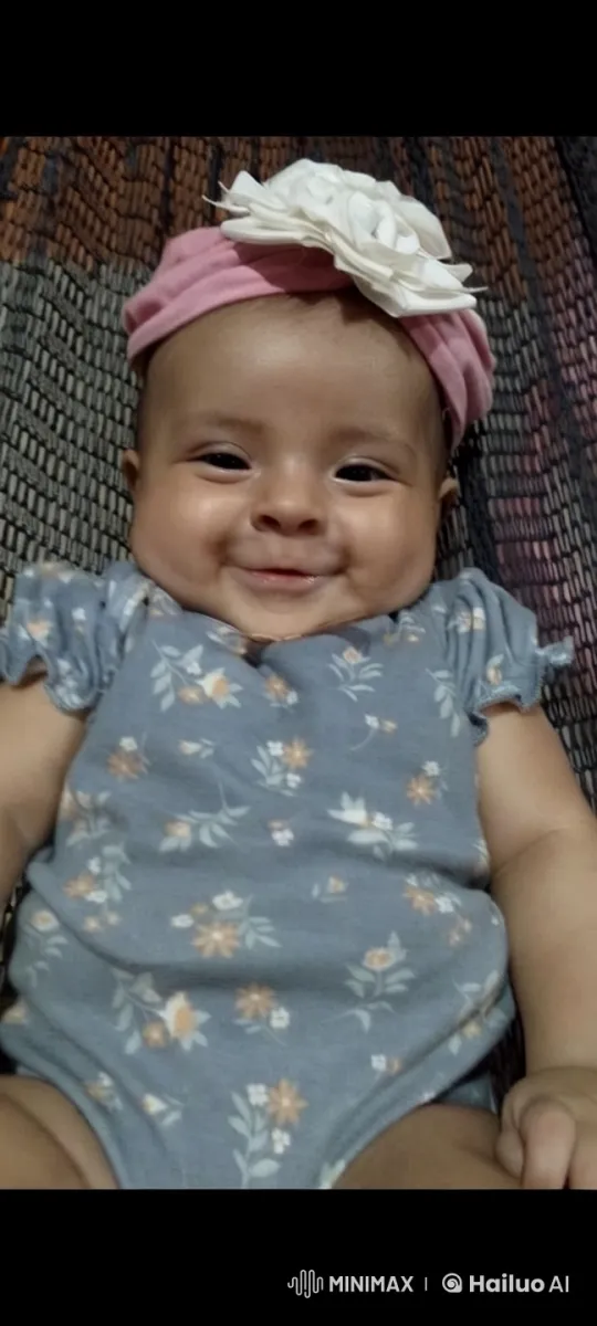 Baby Dancing on Mat with Soft Lighting – AI Generated Video | Hailuo AI