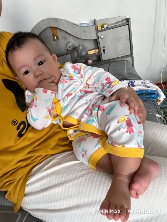 Baby's Playful Kungfu Moves in Cozy Room – AI Generated Video | Hailuo AI