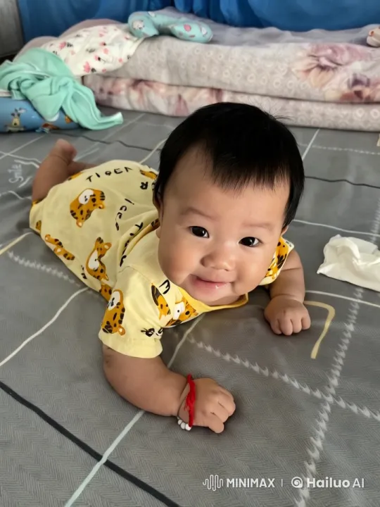 Baby Tiger Outfit Dances Playfully – AI Generated Video | Hailuo AI