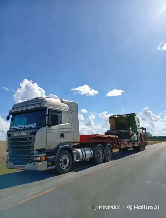 Eagle Soars Alongside Moving Truck on Open Road – AI Generated Video | Hailuo AI