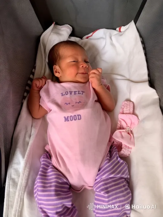 Baby's Joyful Dance and Playful Kung Fu Stance – AI Generated Video | Hailuo AI