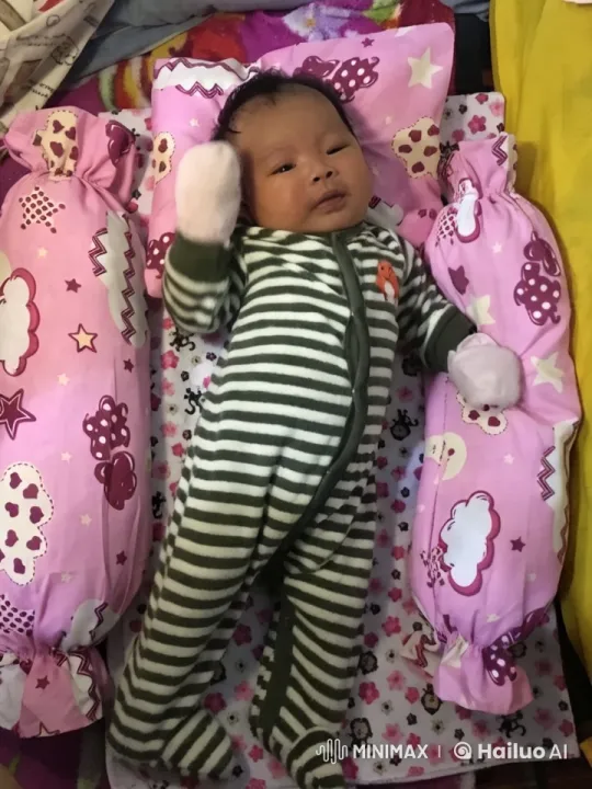 Baby's Joyful Kungfu Dance and Playful Stands – AI Generated Video | Hailuo AI