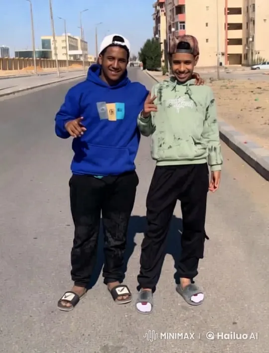 Young Friends Enjoy a Casual Stroll on a Sunny Street – AI Generated Video | Hailuo AI