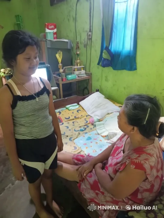 Young Girl vs. Elderly Woman in Intense Kungfu Fight – AI Generated Video | Hailuo AI