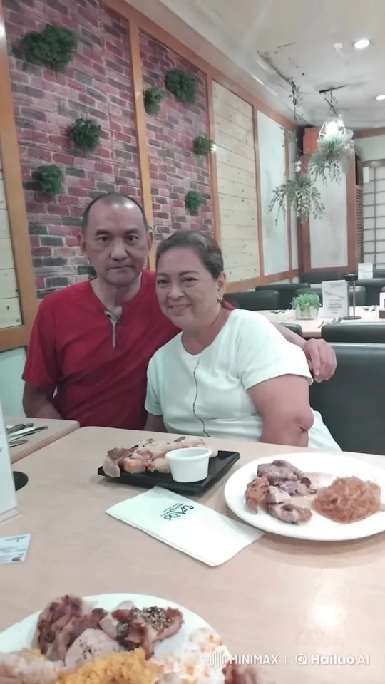 Couple's Romantic Dinner in Elegant Restaurant – AI Generated Video | Hailuo AI