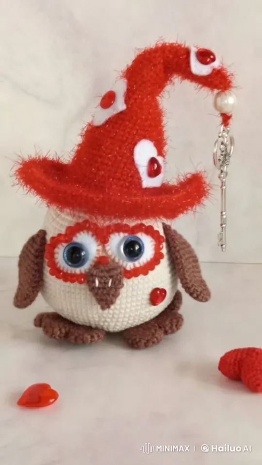Crocheted Owl in Wizard Hat with Heart Details – AI Generated Video | Hailuo AI