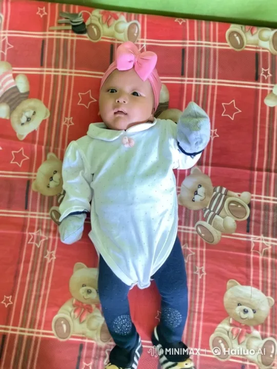 Baby's Joyful Dance and Playful Stands – AI Generated Video | Hailuo AI