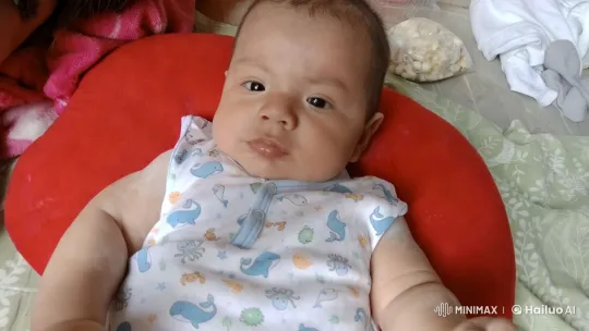 Baby Dancing Joyfully to Reggaeton in Cozy Setting – AI Generated Video | Hailuo AI