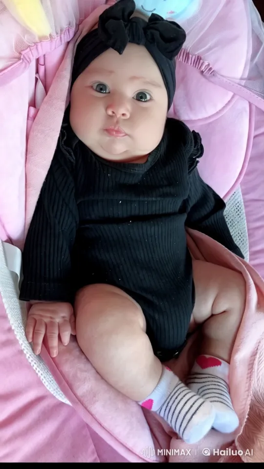 Baby's Dance and Kung Fu Performance – AI Generated Video | Hailuo AI