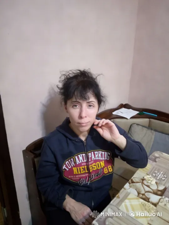 Girl Sings About Her Son in Cozy Room – AI Generated Video | Hailuo AI