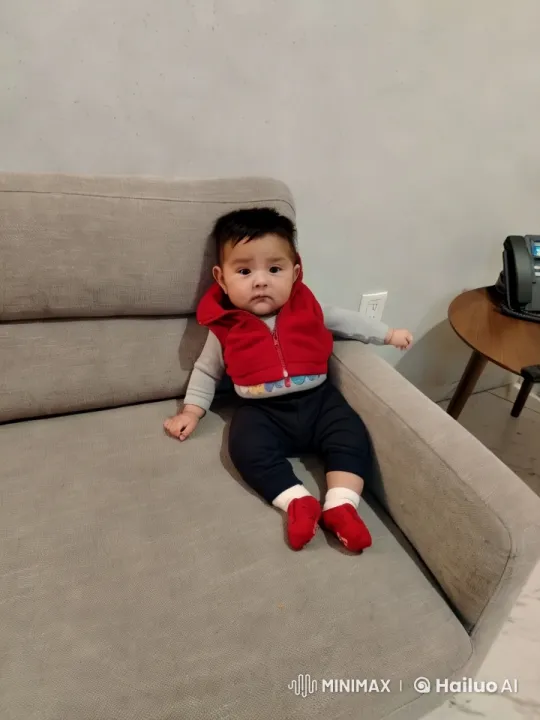 Baby Dancing and Kung Fu Moves on Couch – AI Generated Video | Hailuo AI