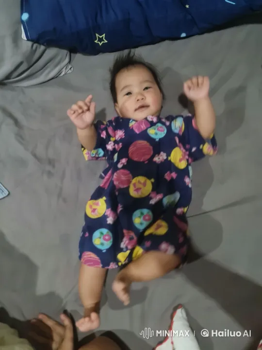 Baby's Joyful Dance and Early Walking Skills – AI Generated Video | Hailuo AI