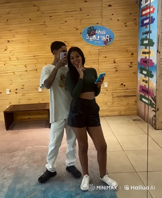Couple Engages in Playful Martial Arts Fight – AI Generated Video | Hailuo AI