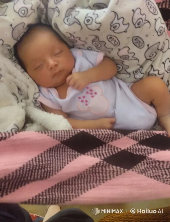 Baby in Cozy Animal-Print Blanket - Aesthetic Study – AI Generated Video | Hailuo AI