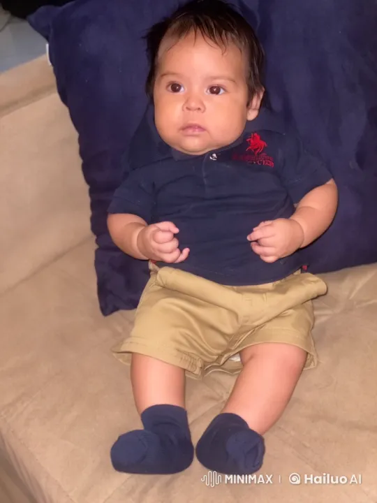 Baby on Couch Mimics Kung Fu with Dance – AI Generated Video | Hailuo AI