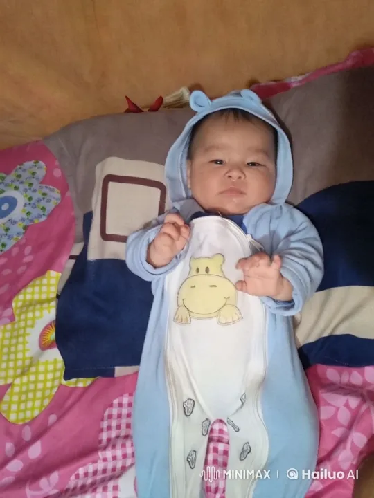 Baby's Playful Kung Fu Dance in Colorful Onesie – AI Generated Video | Hailuo AI