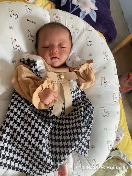 Baby's Delicate Dance on Plush Cushion – AI Generated Video | Hailuo AI