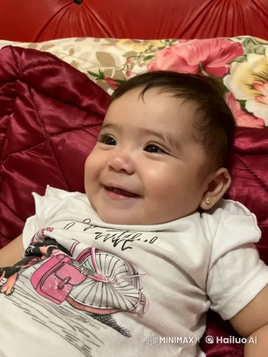 Baby Dances, Strikes Kung Fu Pose in Quilted Setting – AI Generated Video | Hailuo AI