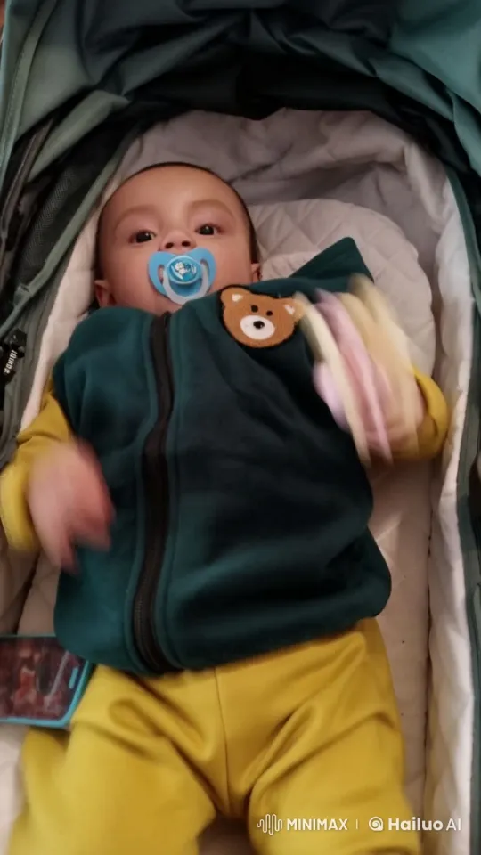 Baby Joyfully Dancing in Live2D Animation – AI Generated Video | Hailuo AI