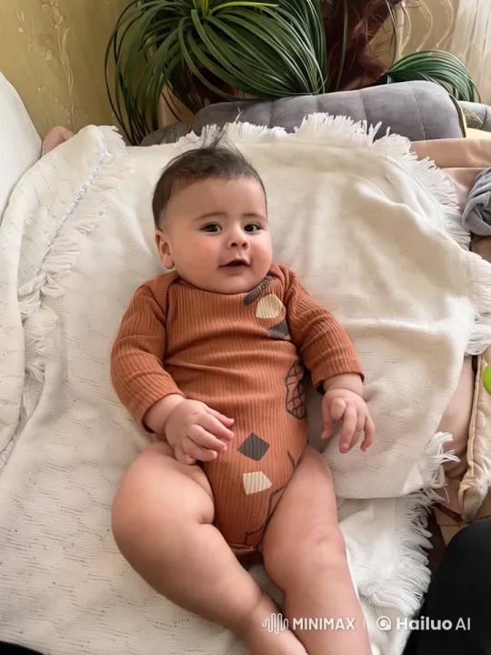 Baby's First Attempt to Stand Captured – AI Generated Video | Hailuo AI