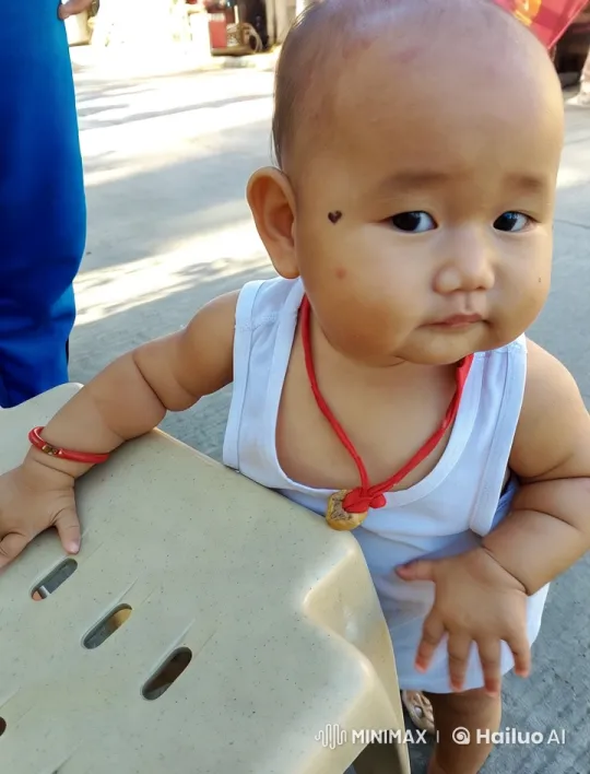 Baby's Playful Kungfu Moves in Sunlit Outdoor Setting – AI Generated Video | Hailuo AI