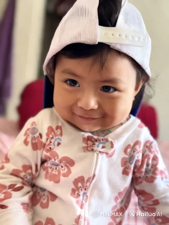 Innocent Joy: Close-up of Child in Soft Focus – AI Generated Video | Hailuo AI