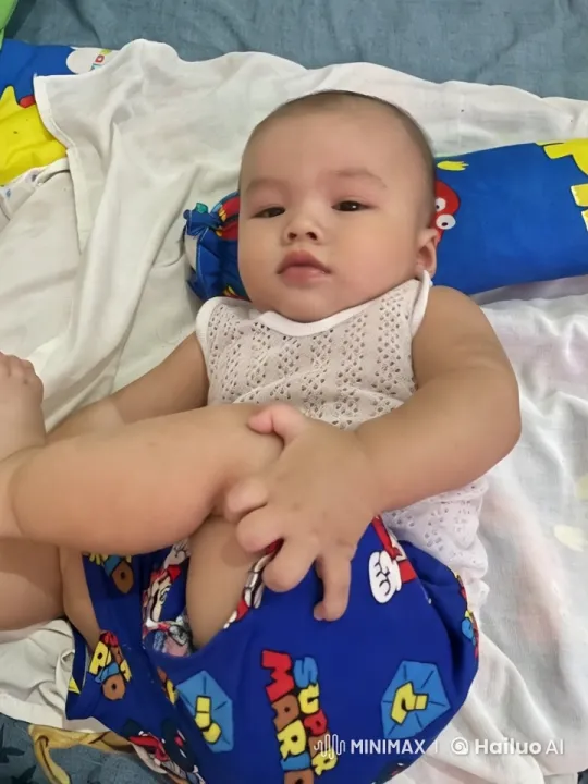 Baby's Joyful Play and Dance Moments – AI Generated Video | Hailuo AI