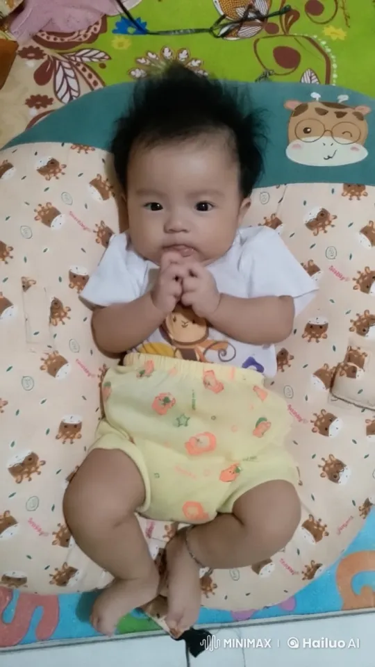 Baby's Playful Dance and Kungfu Poses – AI Generated Video | Hailuo AI