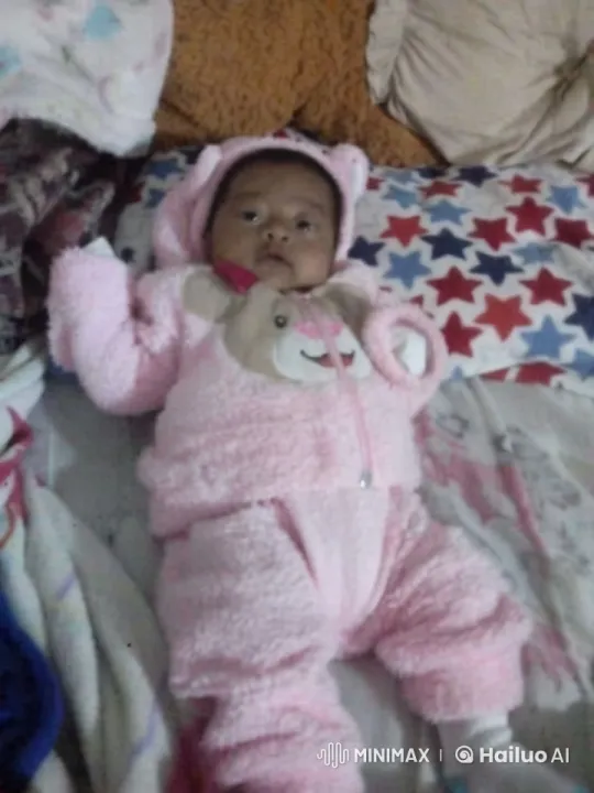 Cozy Bear Onesie Baby in Star Blanket Bed Scene – AI Generated Video | Hailuo AI