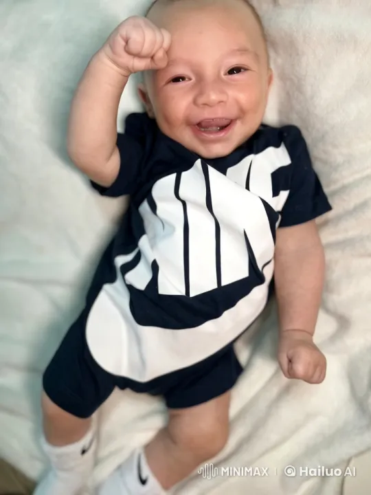 Baby Dancing Cheerfully on Blanket – AI Generated Video | Hailuo AI