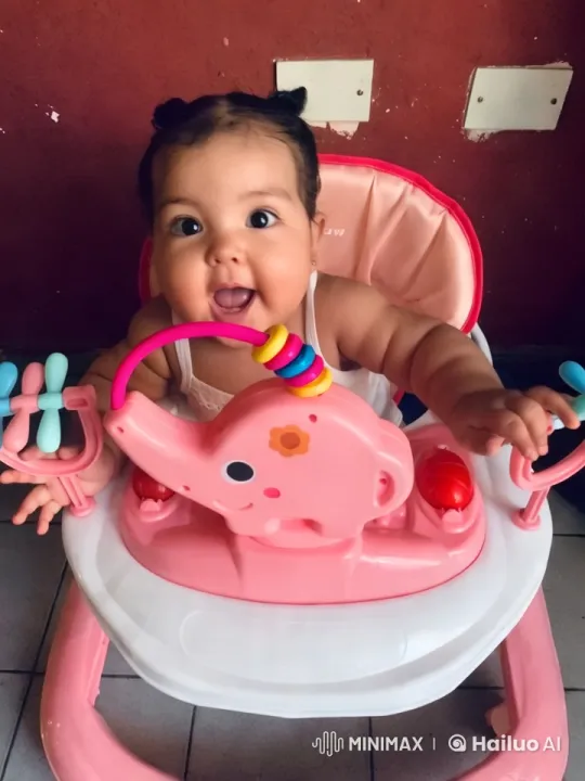 Baby Joyfully Demonstrates Kung Fu Skills – AI Generated Video | Hailuo AI