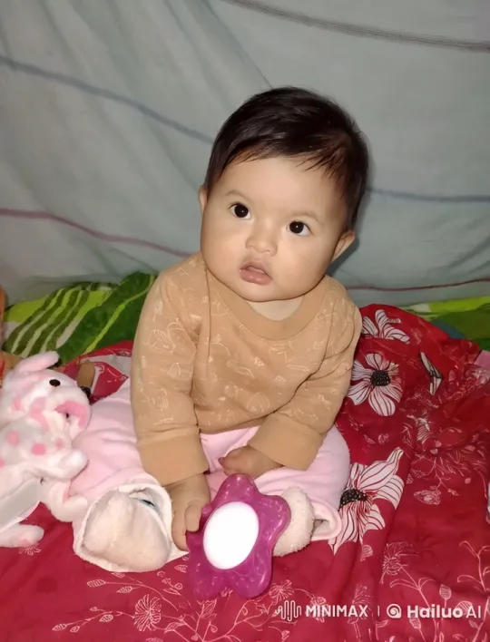 Baby's Joyful Kung Fu Dance and Teething Play – AI Generated Video | Hailuo AI