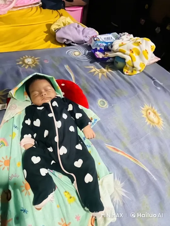 Baby's Joyful Wake-Up and Playful Dance – AI Generated Video | Hailuo AI