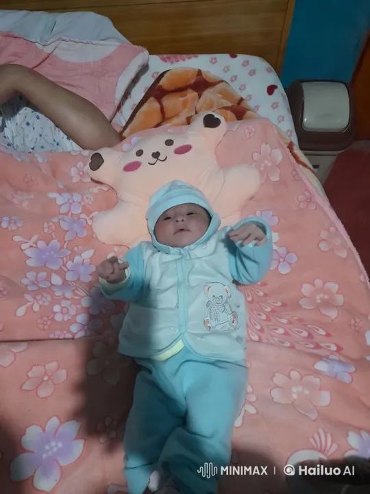 Baby's Joyful Kung Fu Dance on Cozy Bed – AI Generated Video | Hailuo AI
