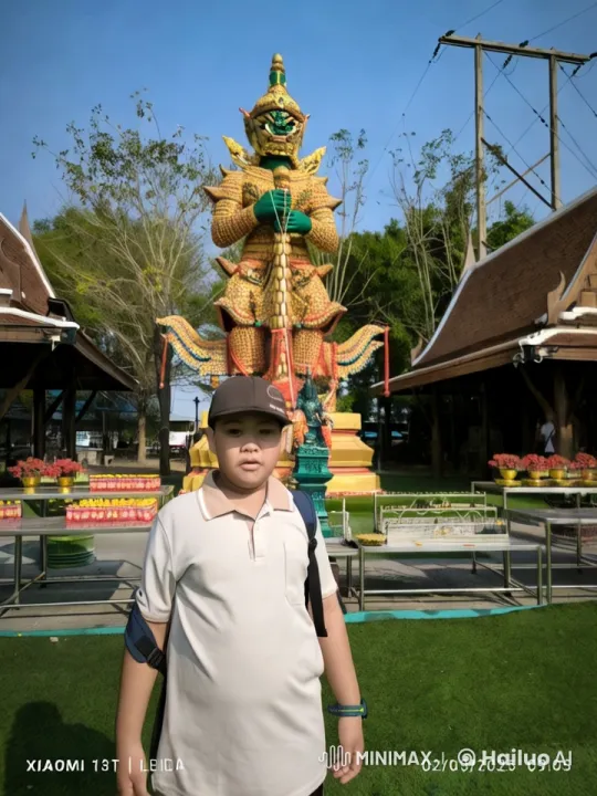 Cultural Procession to a Mythical Statue in Thailand – AI Generated Video | Hailuo AI