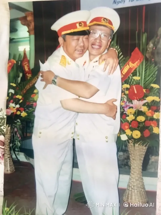 Military Embrace in a Festive Floral Setting – AI Generated Video | Hailuo AI