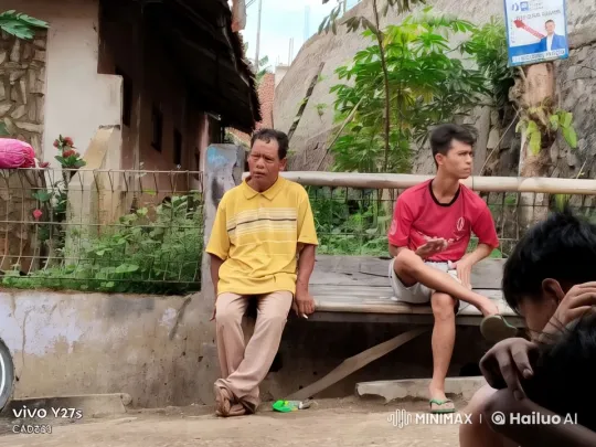 Rustic Outdoor Fight Scene Captured on Steady Camera – AI Generated Video | Hailuo AI