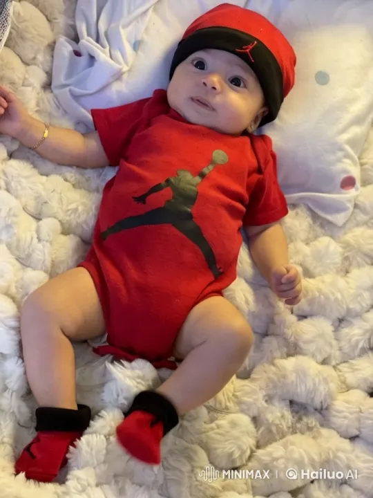 Baby's Joyful Dance in Cozy Setting – AI Generated Video | Hailuo AI