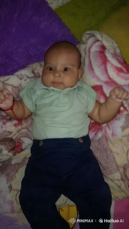 Baby's Joyful Dance in Colorful Surroundings – AI Generated Video | Hailuo AI